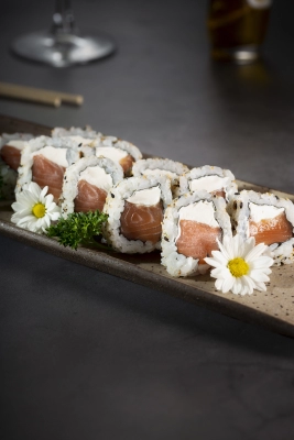 Imagem Uramaki Filadélfia (salmão e cream cheese)