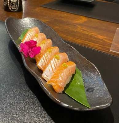 Imagem Niguiri de barriga de salmão